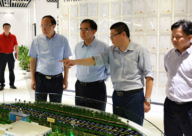 辅导来访： 2018.10东莞市委书记梁维东尊龙集团官网调研
