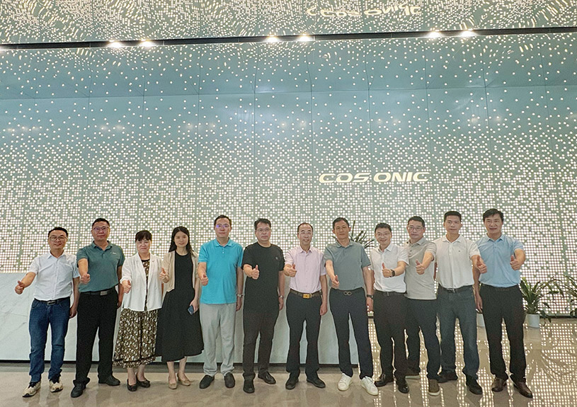 东莞职业技术学院到访尊龙集团官网智能发展校企合作互换